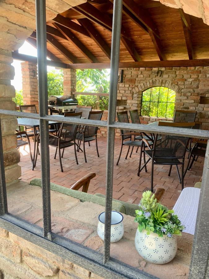 Apartmany In Veritas Mikulov Eksteriør billede